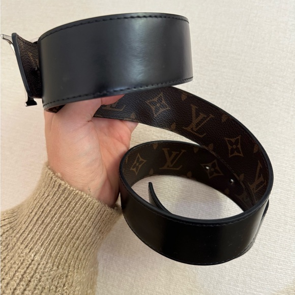 LV Initiales 40MM Reversible - Picture 4 of 6